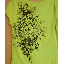 Camiseta Niña Aplique Tachuelitas Estilo Tatoo