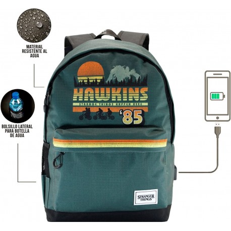 Mochila HS 1.3 Stranger Things Hawkins 85 Extra Grande 45cm Multifuncion USB Original